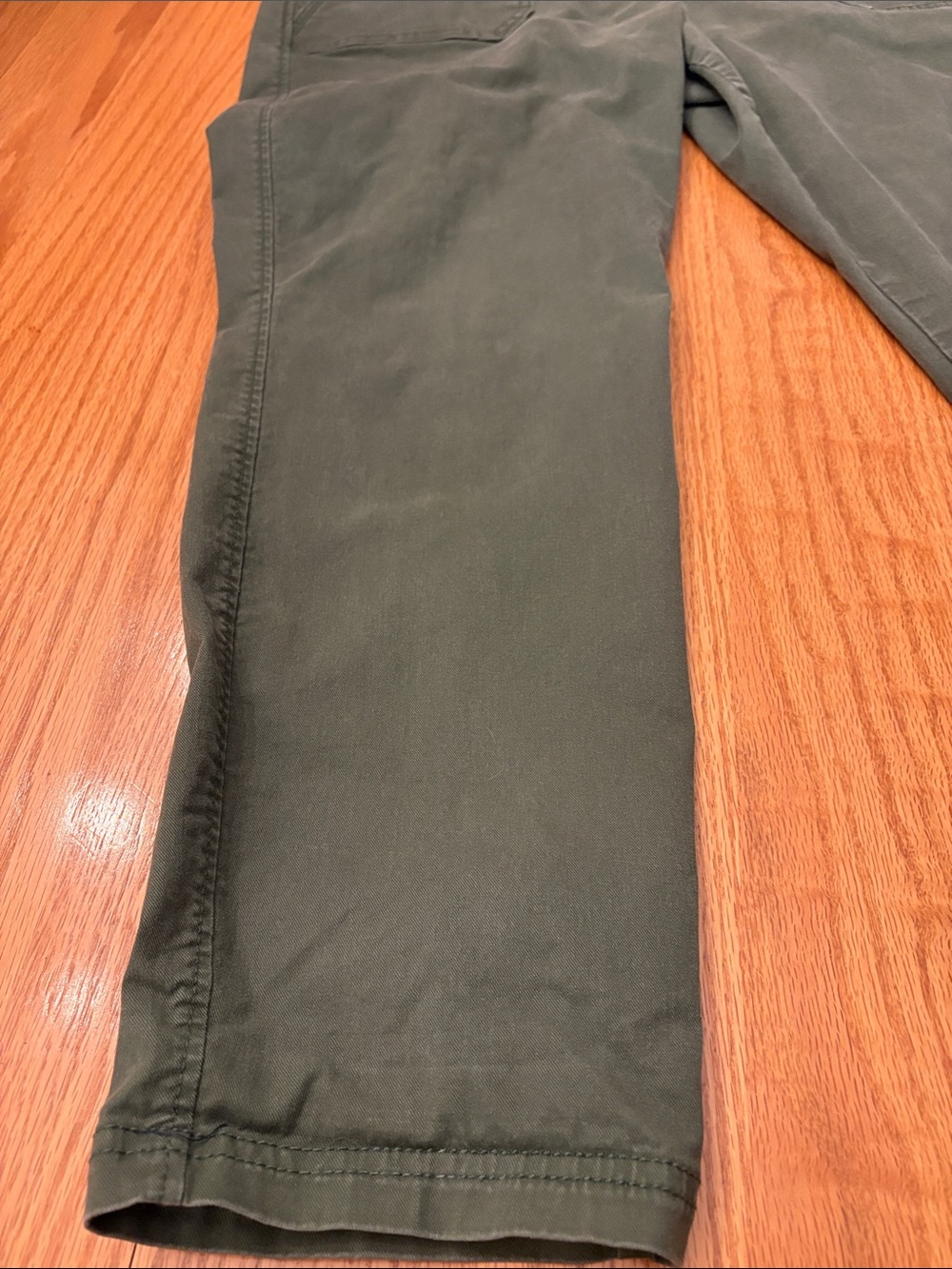 Old Navy Olive Green Pixie Pants - Picture 5 of 11